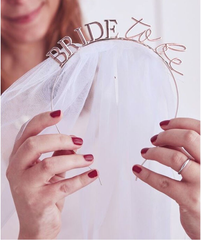 Serre-tête avec son voile "Bride to be" métallique